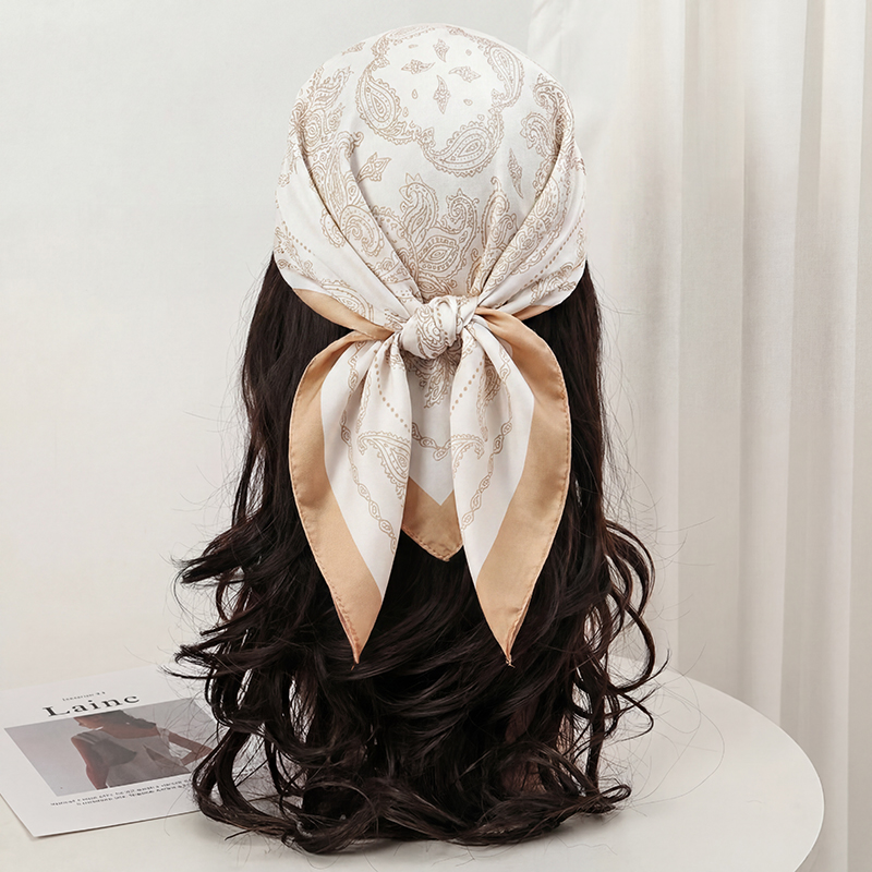 Vintage Beige Paisley-Druck Qu – Ascot Neck Scarf Bewertung und Preis